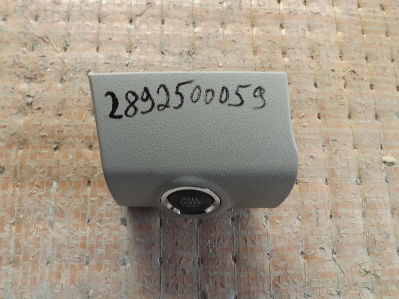 Кнопка запуска двигателя TOYOTA CAMRY ACV40 (Контрактный) 2892500059