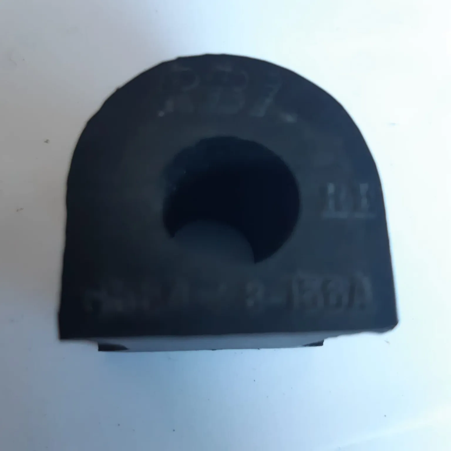 Втулка RBI D2137E MAZDA 323, Premacy G56428156A