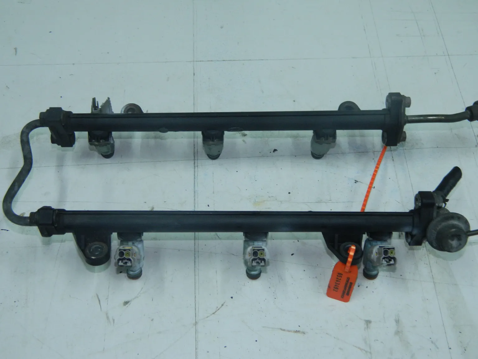 Рампа топливная с форсунками HYUNDAI EQUUS G6CU (Контрактный) 65243492