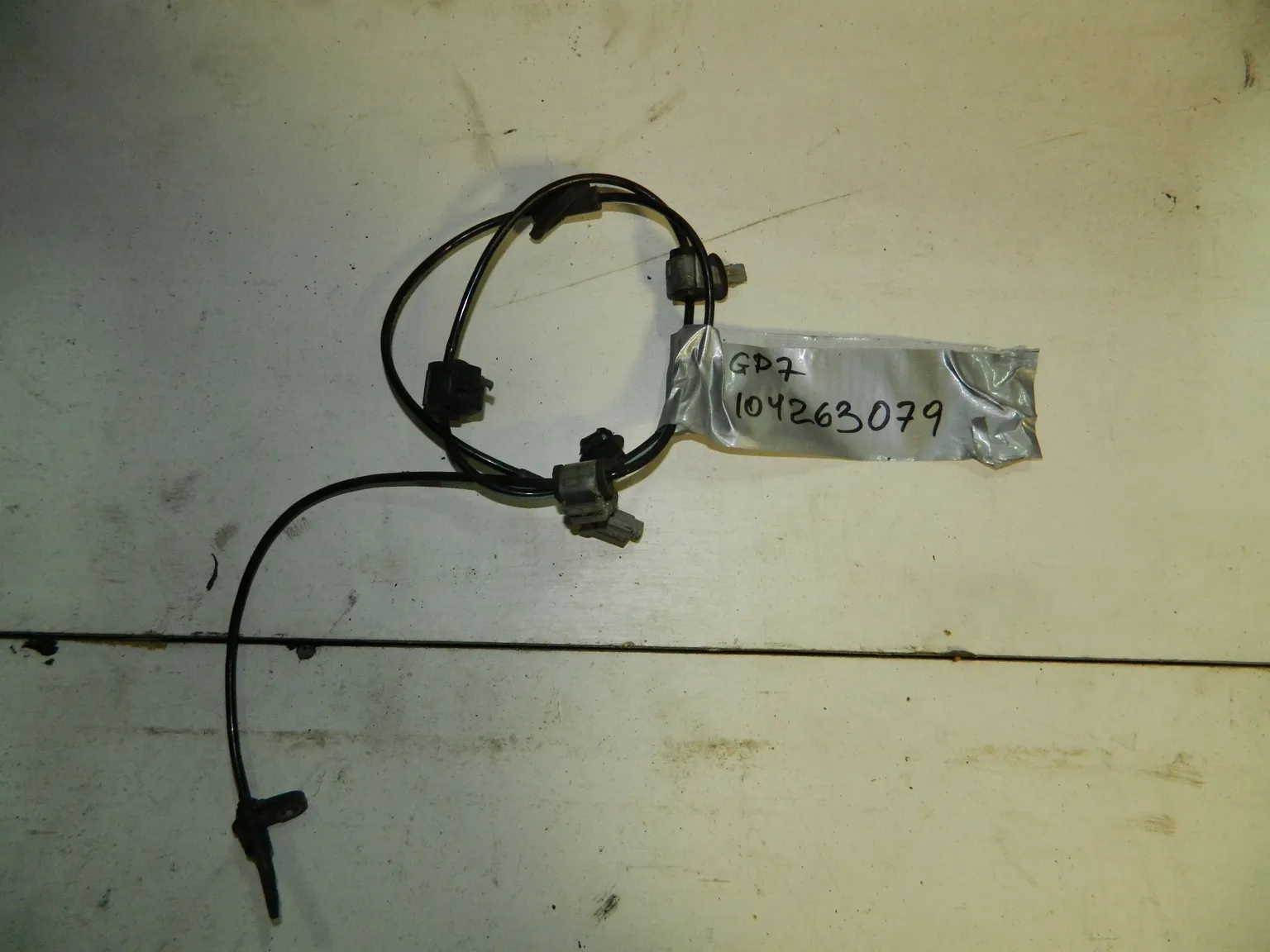 Датчик ABS SUBARU XV GP7 Зад Лев (Контрактный) 104263079