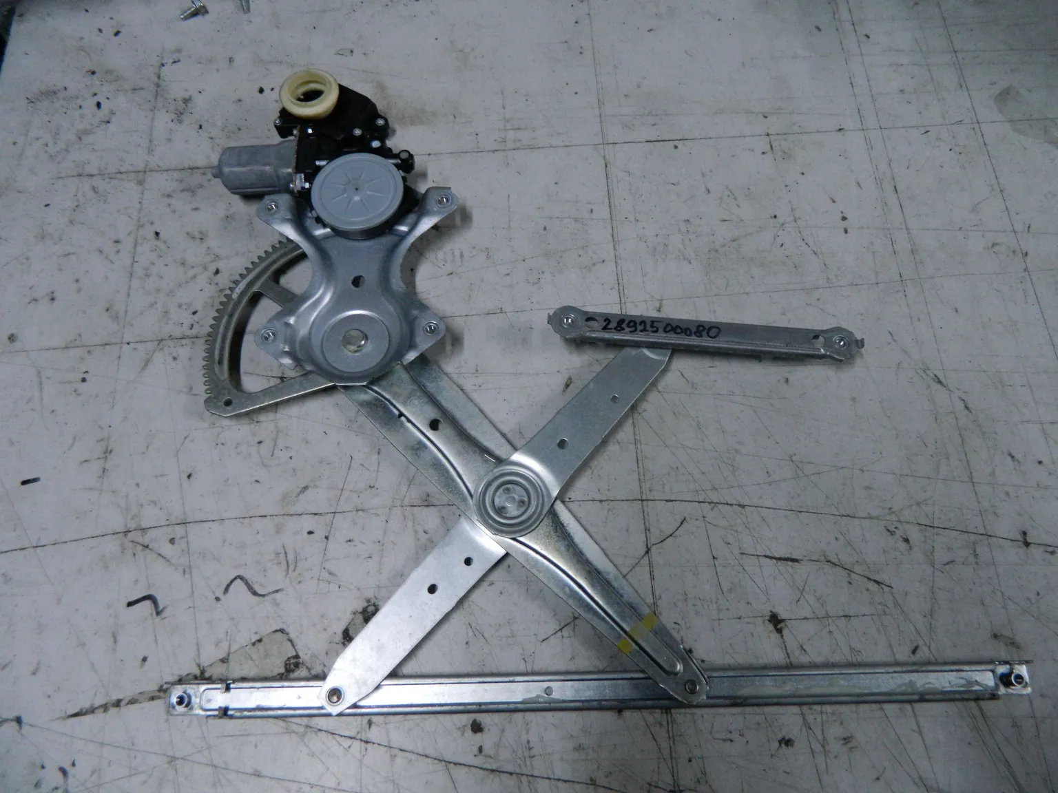 Стеклоподьемник TOYOTA CAMRY ACV40 Перед Лев (Контрактный) 2892500080