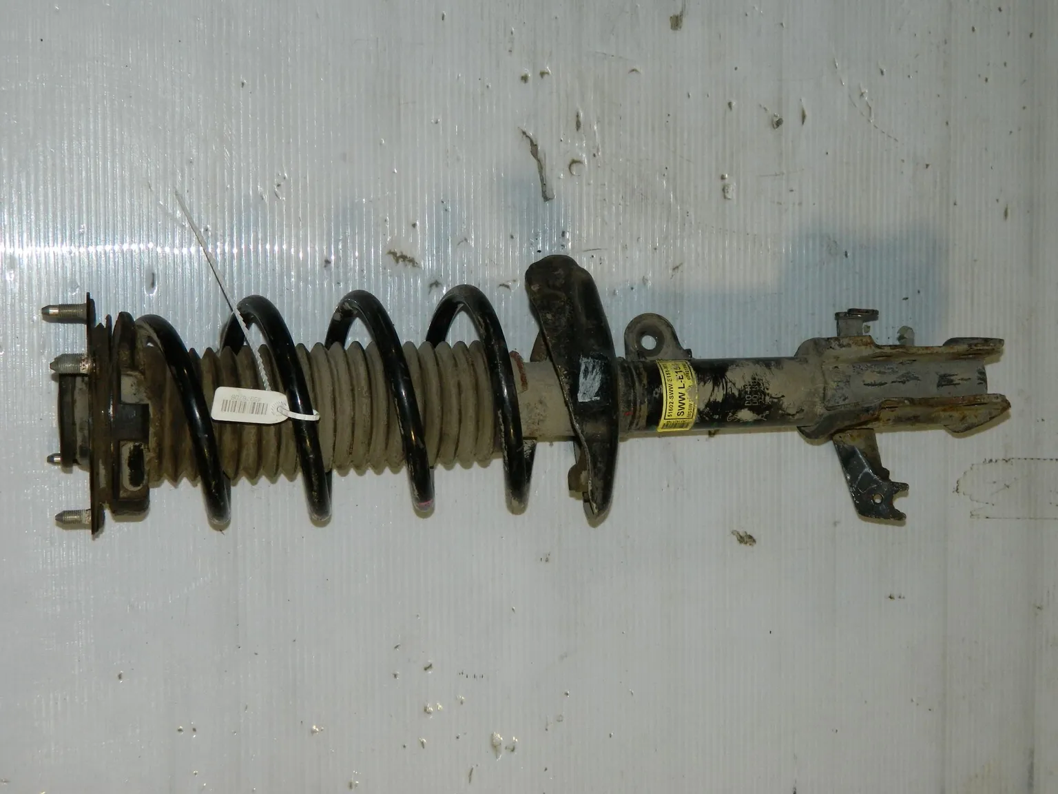 Стойка подвески HONDA CR-V RE4 Перед Лев (Контрактный)