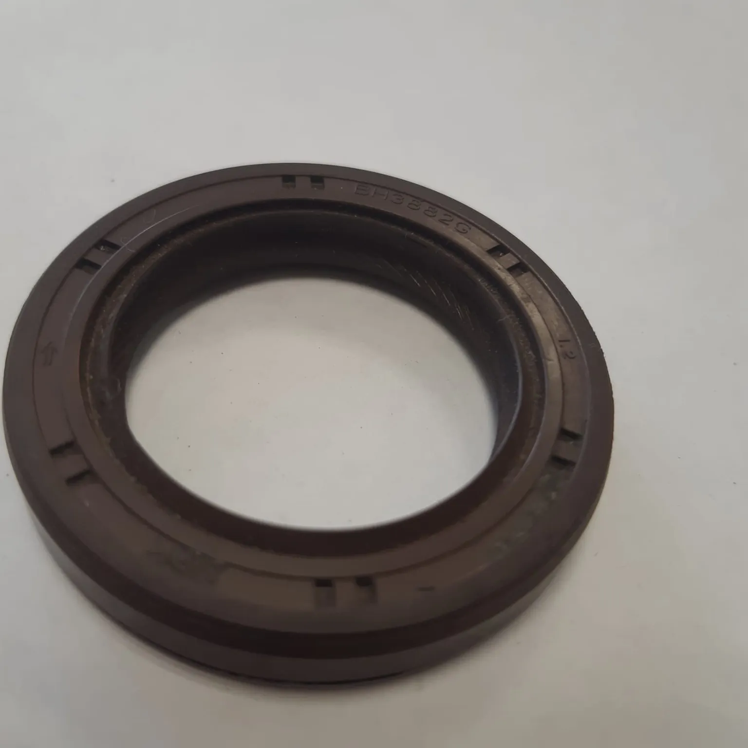 Сальник NOK BH3882G0 SUBARU 33x49x8 806733030