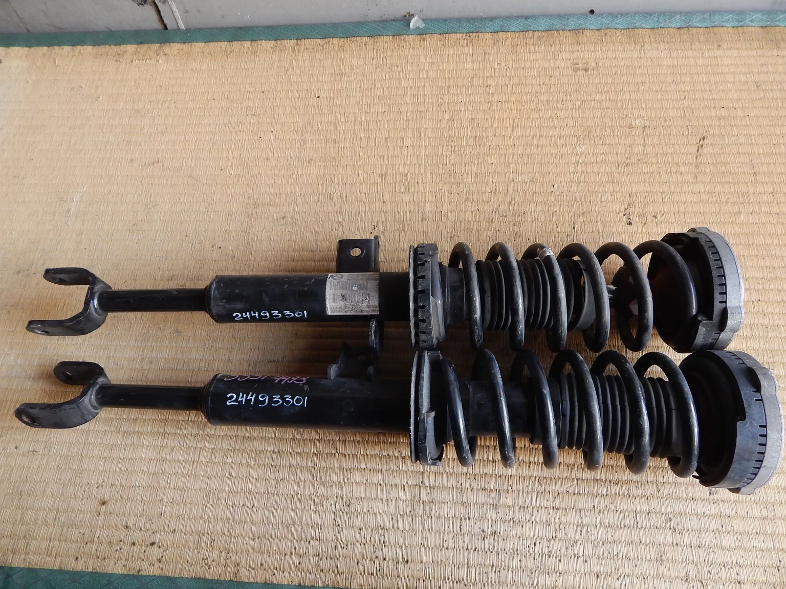 Стойка подвески BMW 5-SERIES F10 Перед (ПАРА) (Контрактный) 24493301