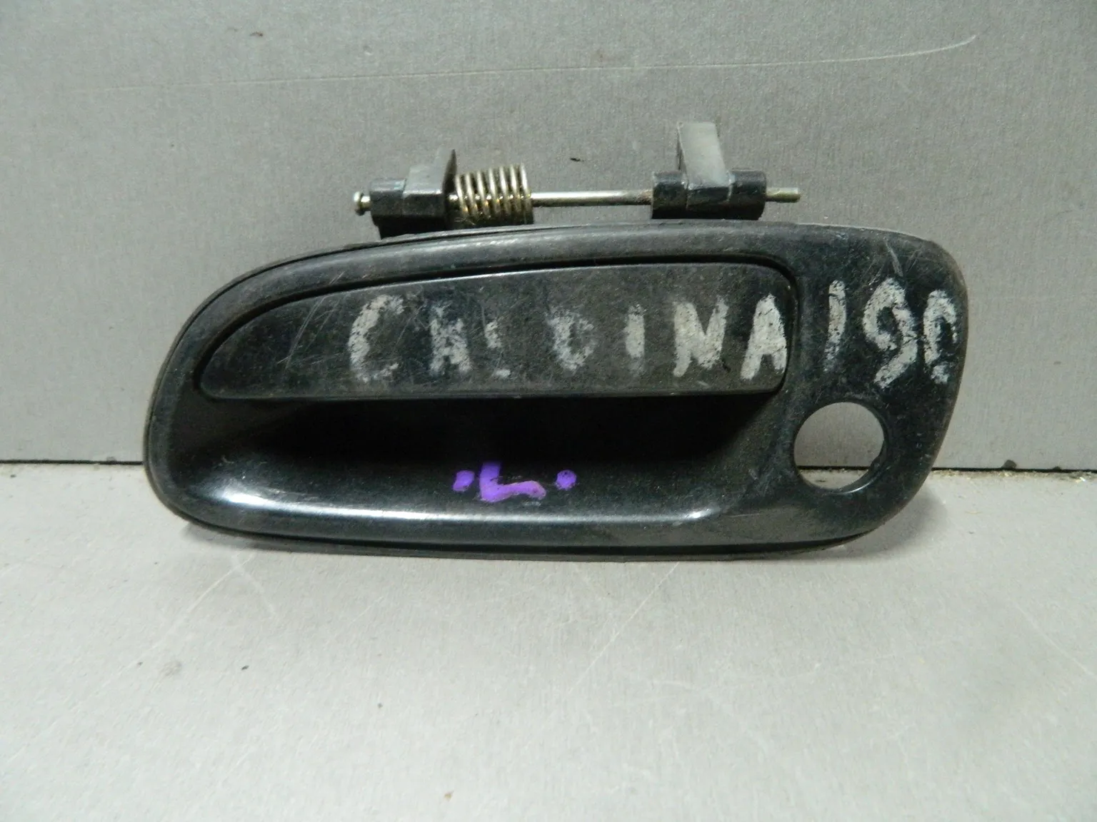 Ручка двери наружная TOYOTA CALDINA AT190 Перед Лев (Контрактный) 81539909