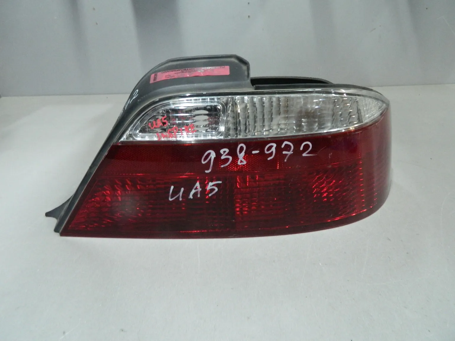 Фонарь HONDA INSPIRE UA5 Зад Прав (Контрактный) 6995380