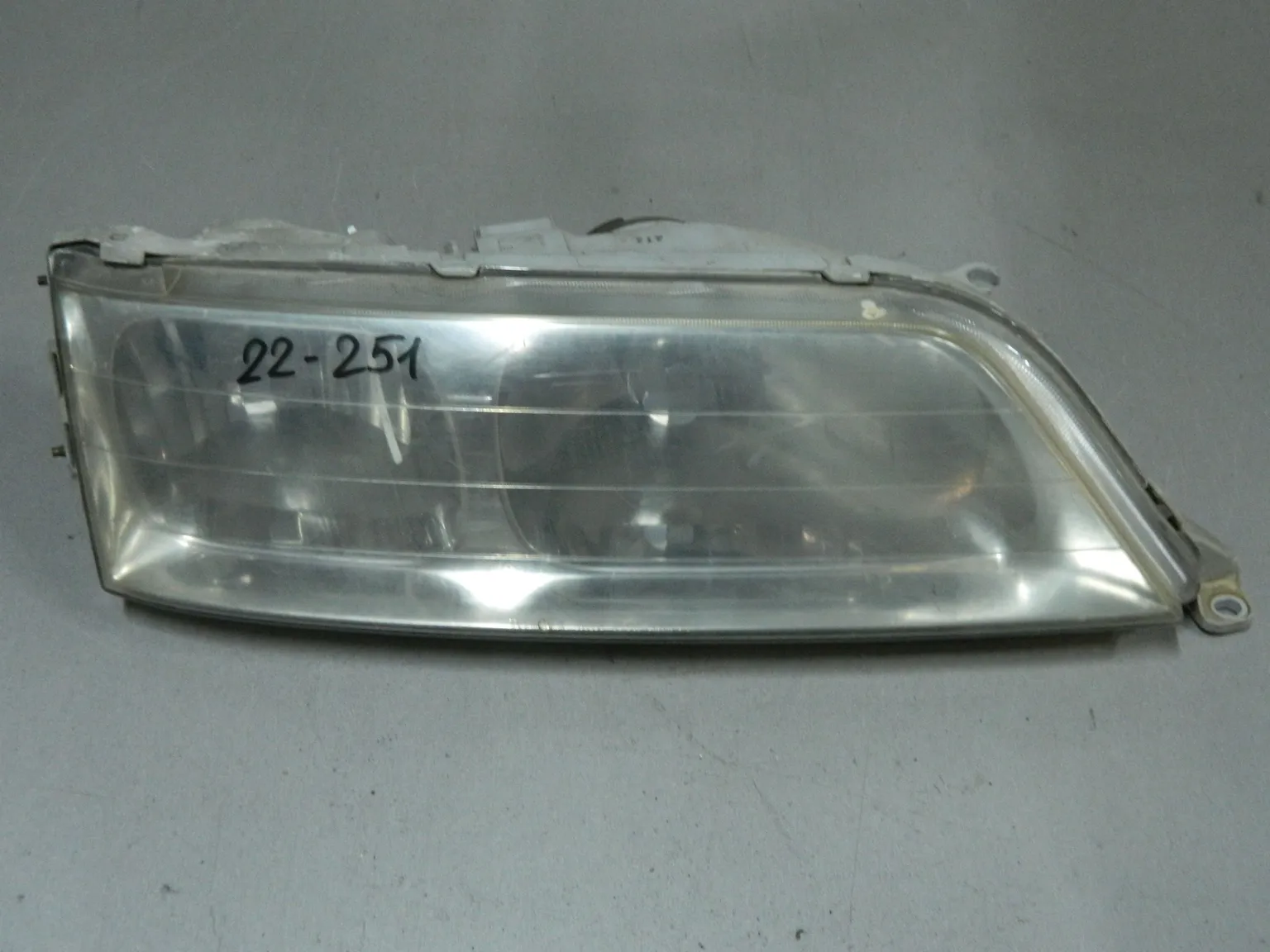 Фара TOYOTA MARK II JZX100 Перед Прав 22251 (Контрактный) 68000452