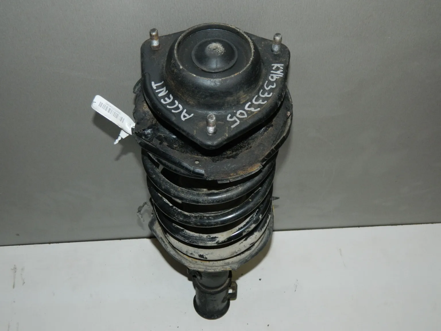 Стойка подвески HYUNDAI ACCENT LC Перед Лев (Б/У) 35020496