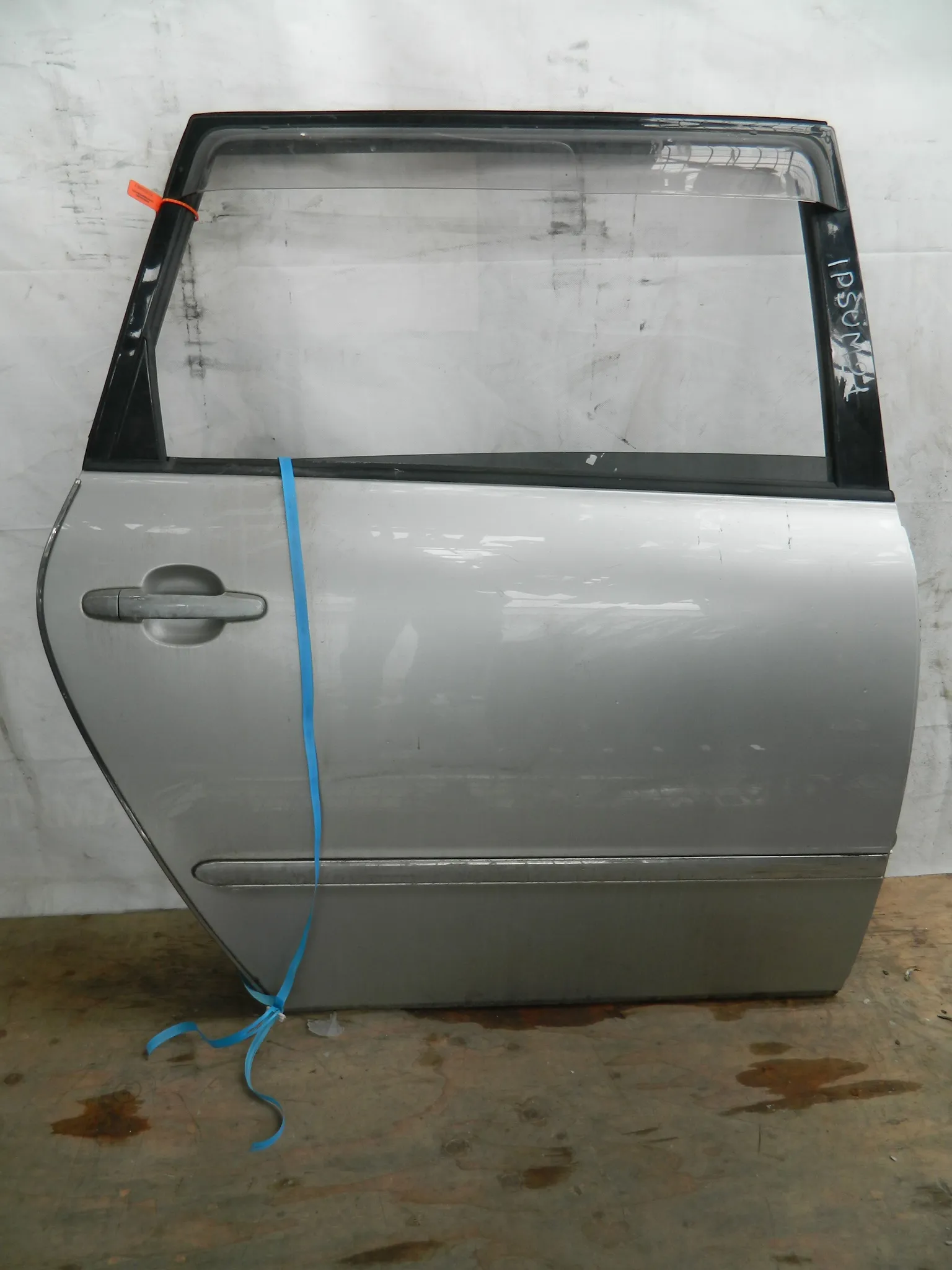 Дверь TOYOTA IPSUM ACM21 Зад Прав (Контрактный) 72355663