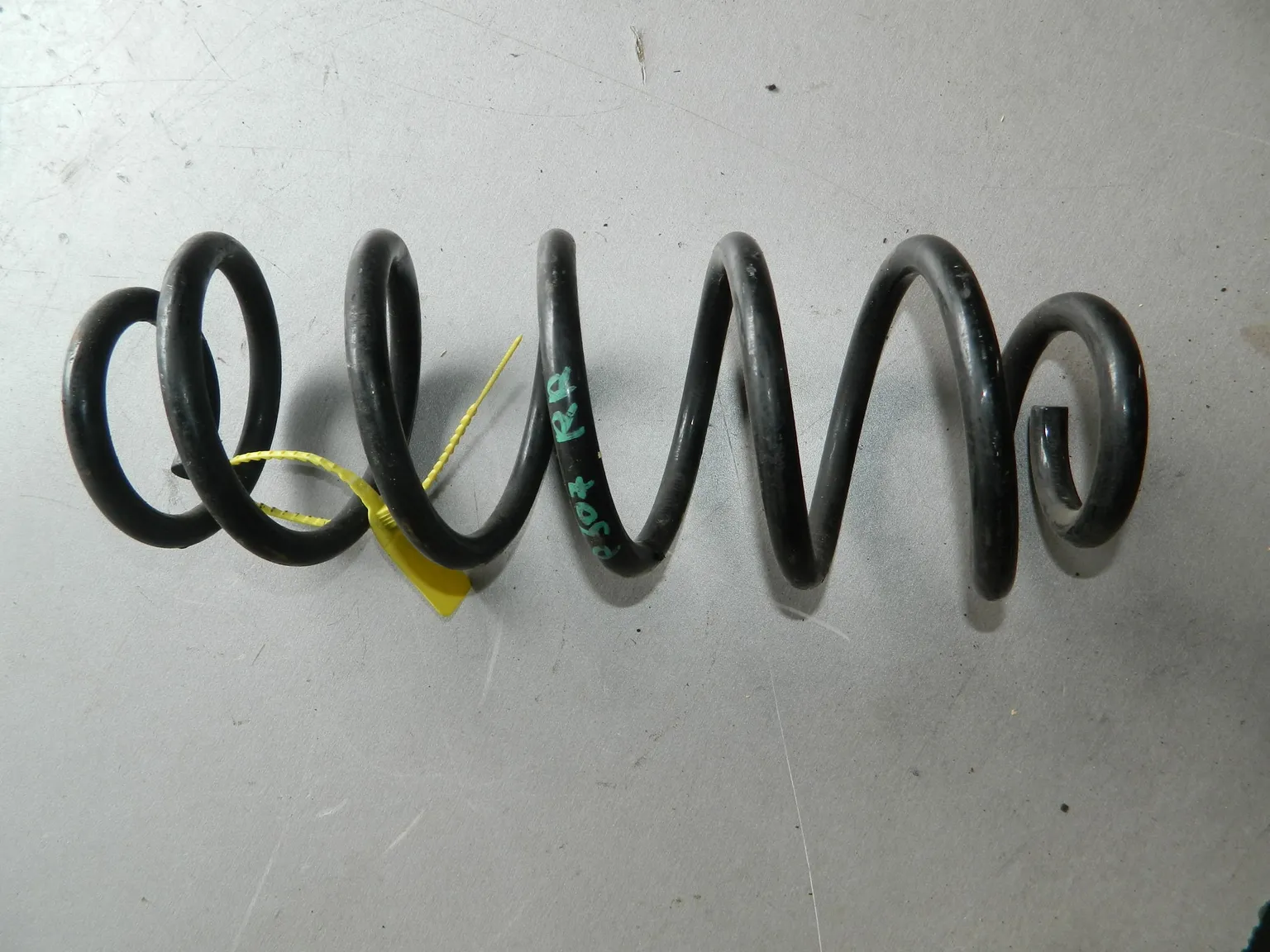 Пружина PEUGEOT 307 3A Зад (Контрактный) 94599872