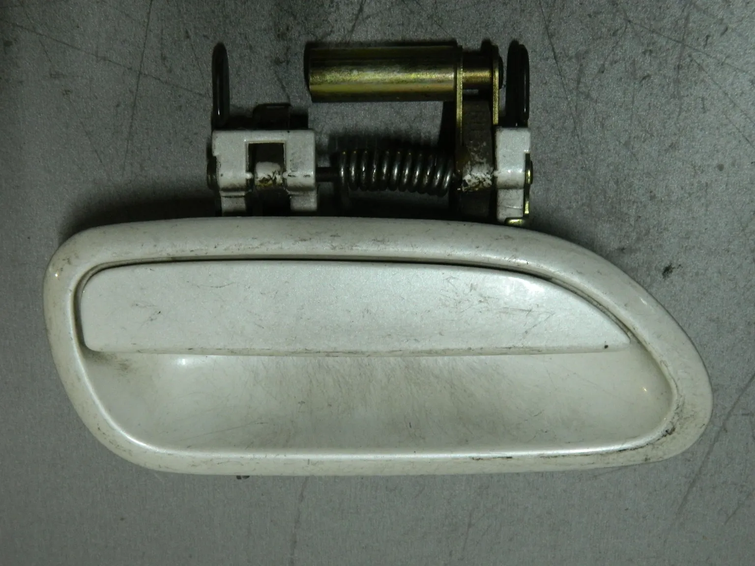 Ручка двери наружная SUBARU LEGACY BE5 Зад Прав (Контрактный) 81528603