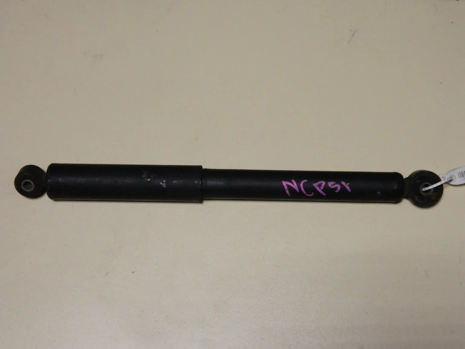 Амортизатор TOYOTA PROBOX NCP51 Зад (Контрактный) 45976976