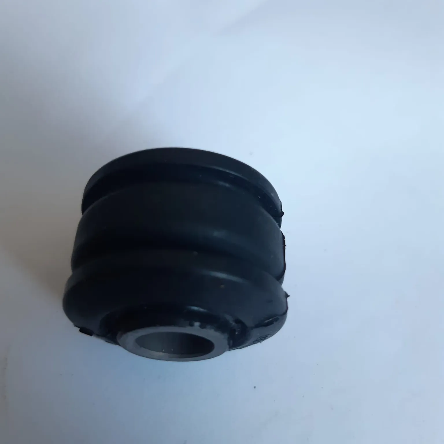 Сайлентблок TOYOTA 4884960010 TOYOTA Land Cruiser