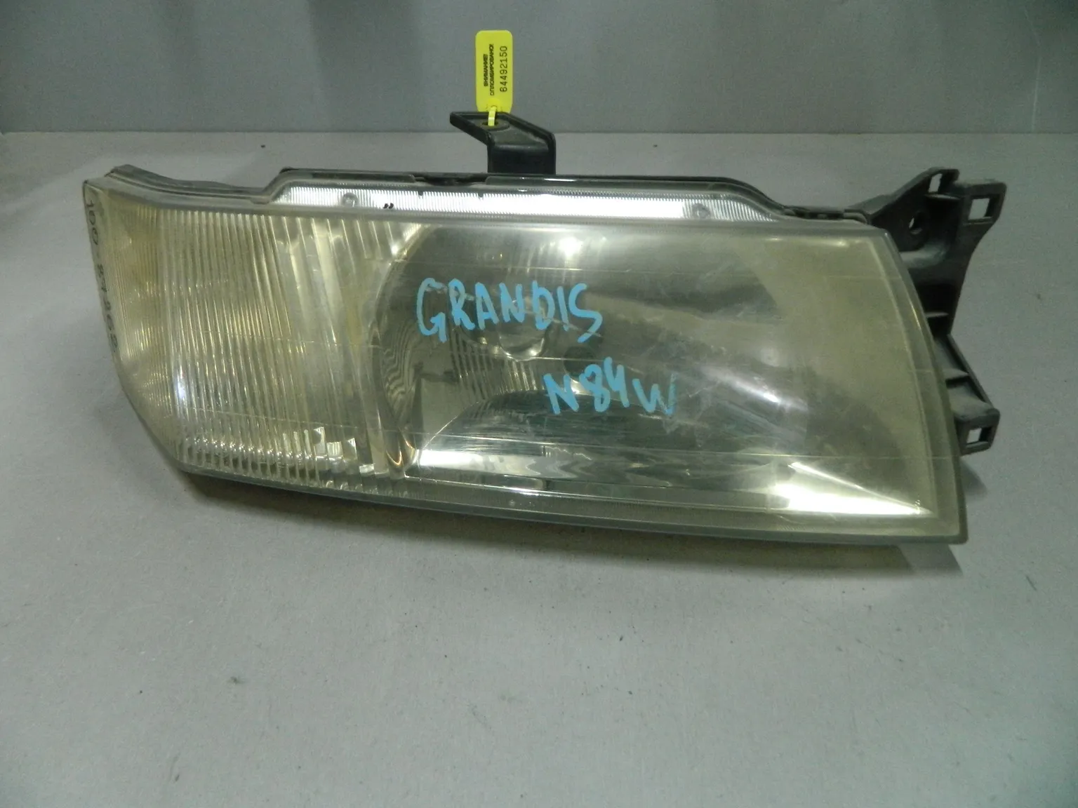 Фара MITSUBISHI CHARIOT N84W Перед Прав  (Контрактный) 64492150