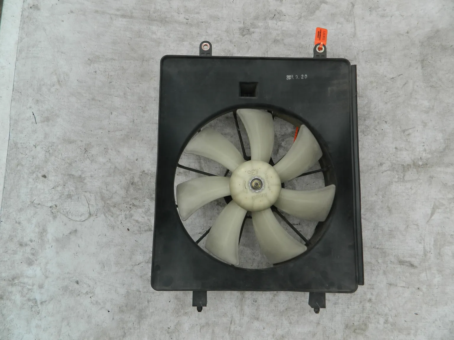 Диффузор радиатора HONDA STREAM RN1 (Контрактный) 72367875