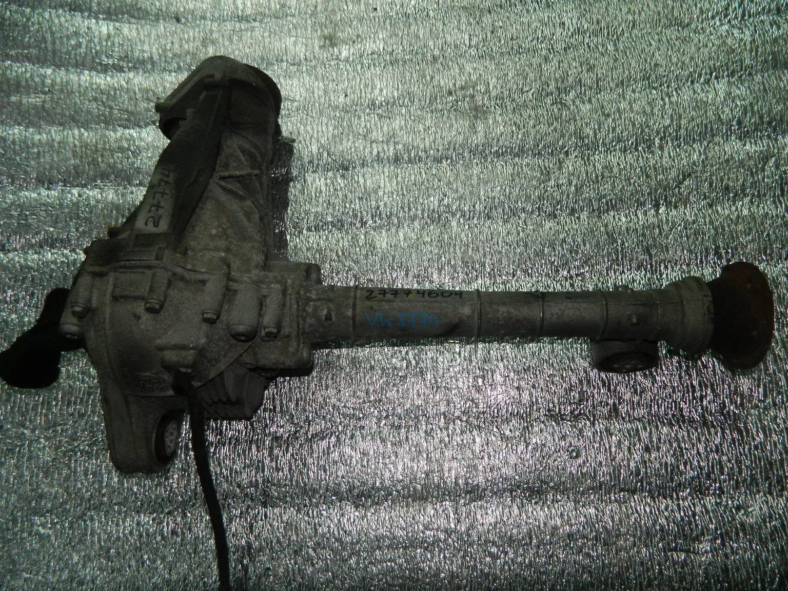 Редуктор VOLKSWAGEN TOUAREG 7L7 Перед (Контрактный) 27774604