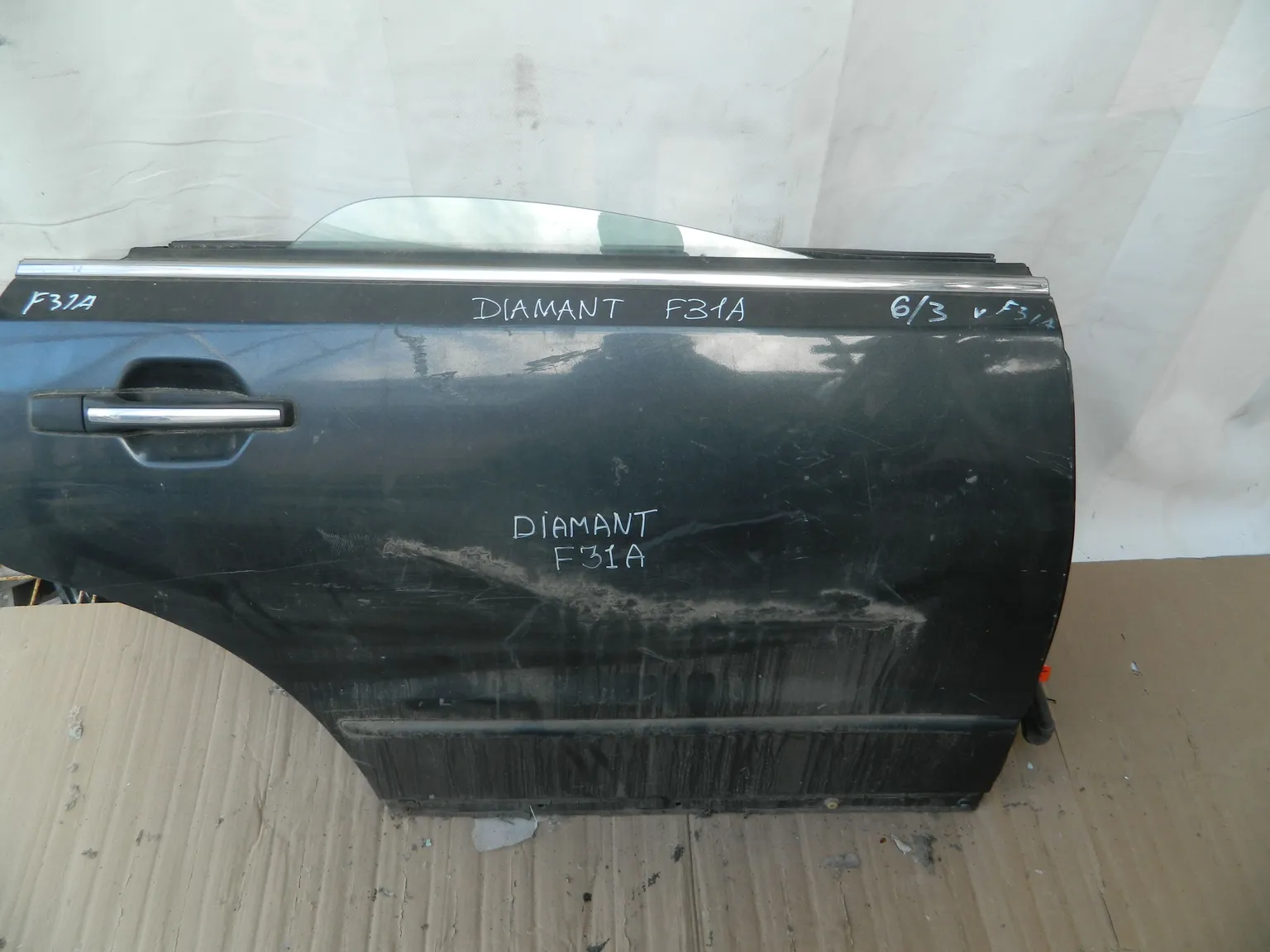 Дверь MITSUBISHI DIAMANTE F31A Зад Прав (Контрактный) 65243117