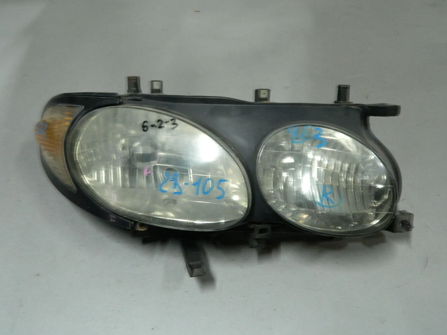 Фара TOYOTA ESTIMA TCR10G Перед Прав 28105 (Контрактный) 68000837