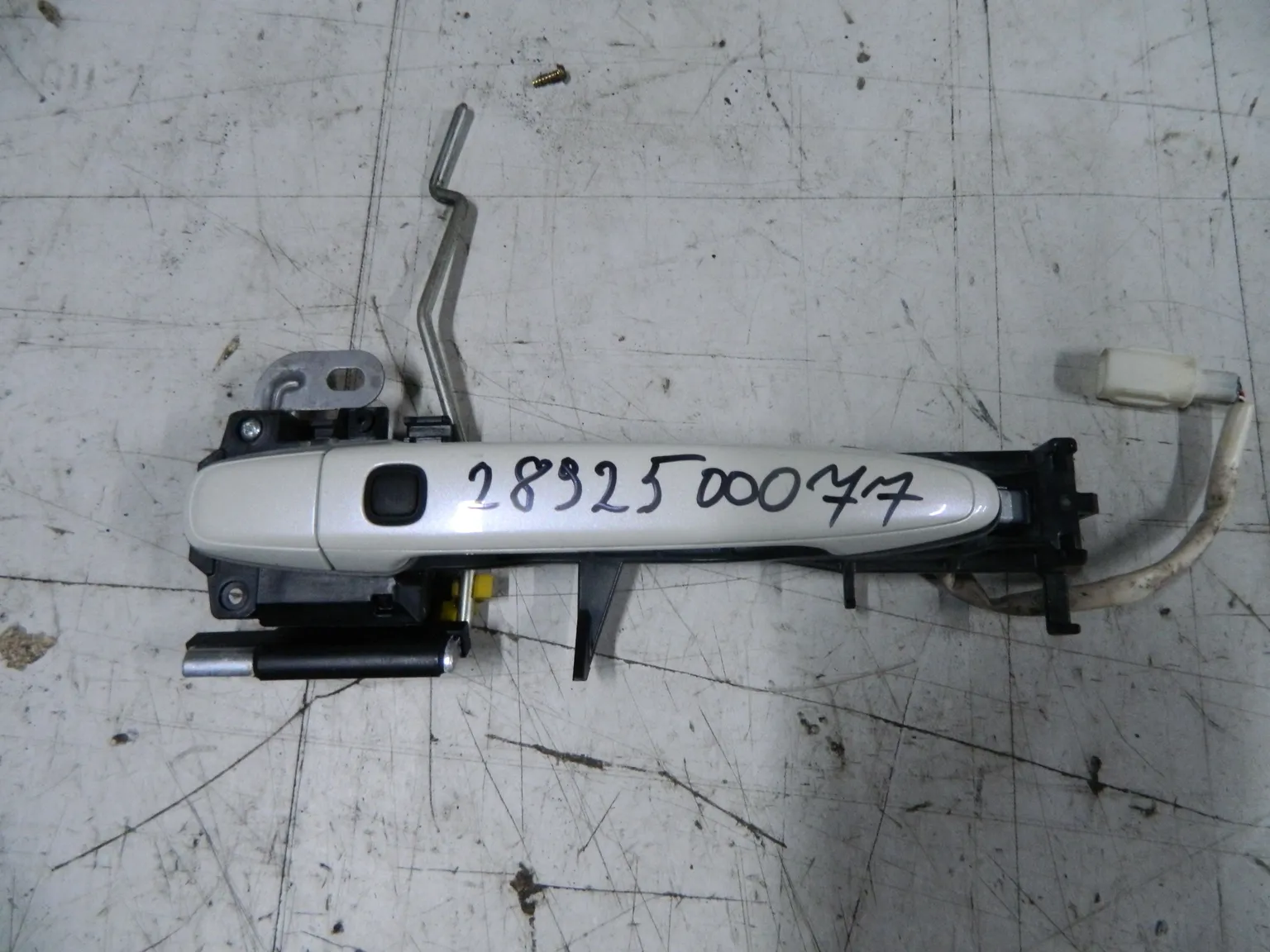 Ручка двери TOYOTA CAMRY ACV40 Перед Лев (Контрактный) 2892500077