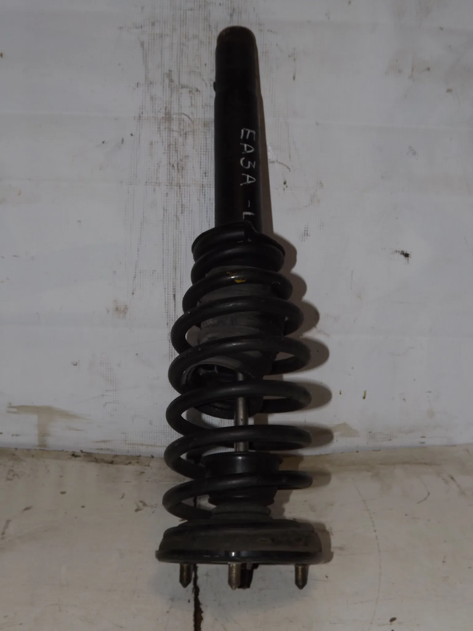 Стойка подвески MITSUBISHI GALANT EA3A Перед (Контрактный) 35023567