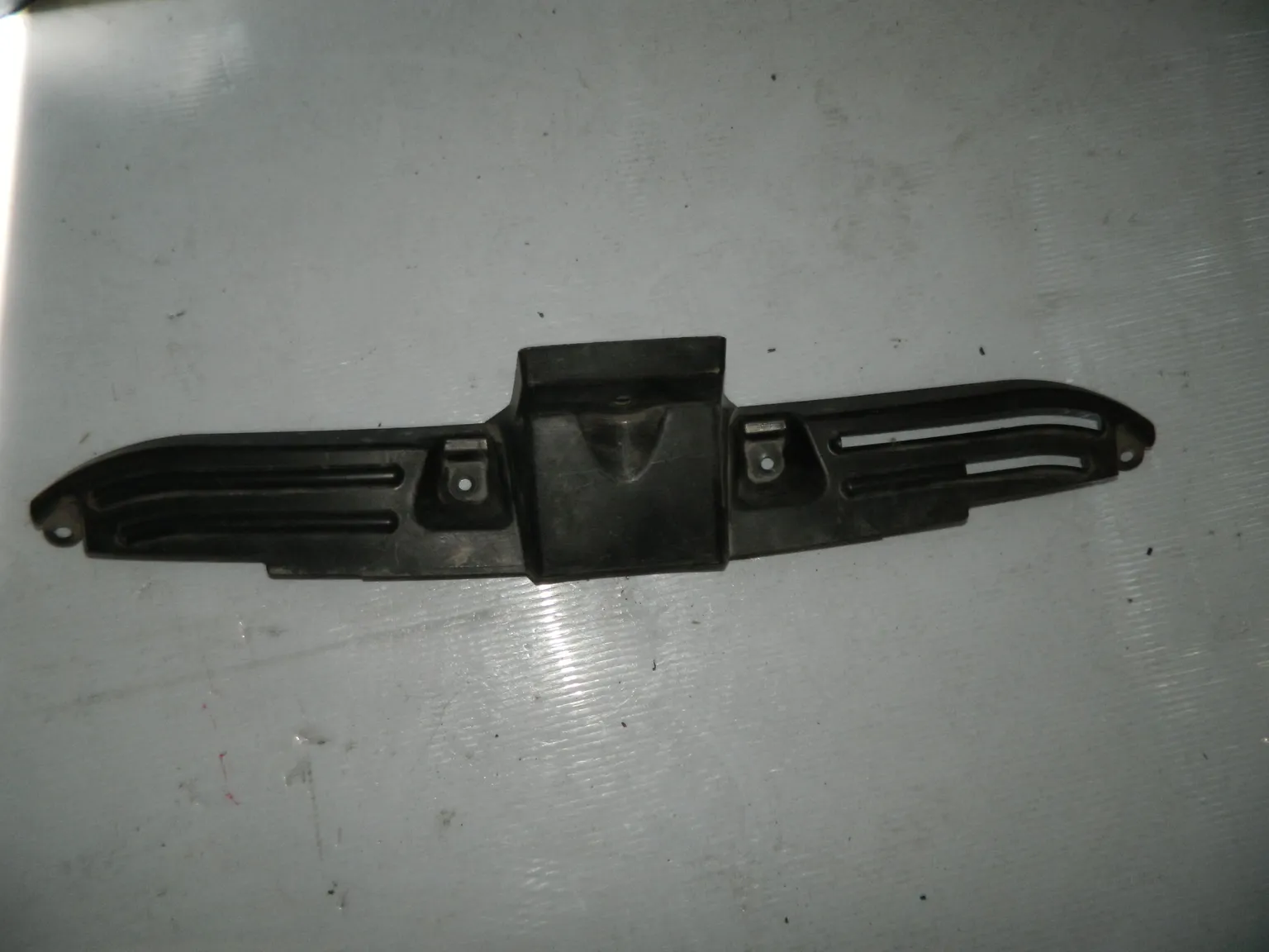 Защита замка капота MITSUBISHI OUTLANDER XL CW (Контрактный)