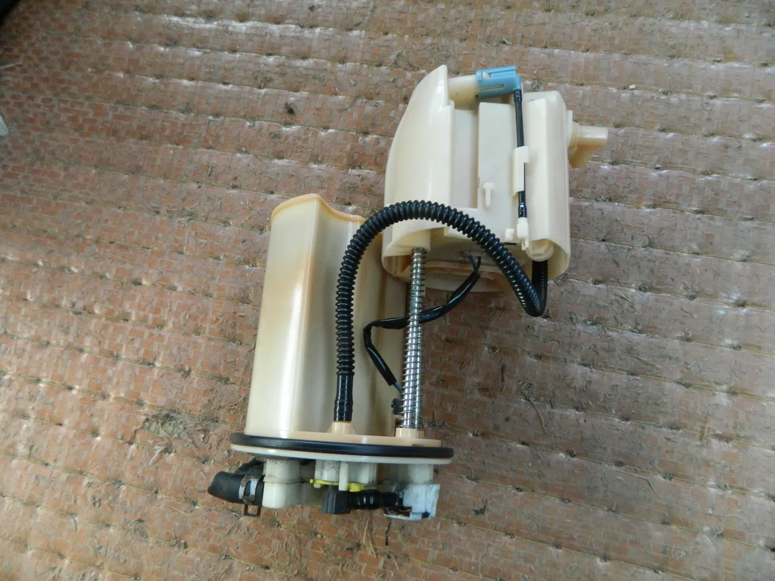 Насос топливный TOYOTA RAV4 ACA31 (Контрактный) 2901100018