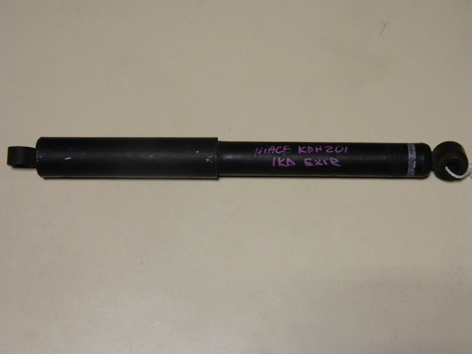 Амортизатор TOYOTA HIACE KDH201 Зад (Контрактный) 45992075