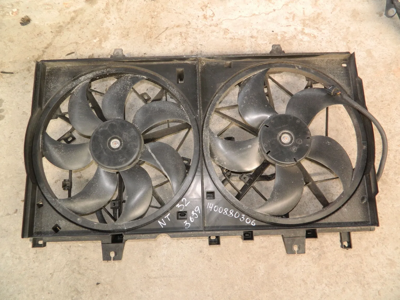 Диффузор радиатора NISSAN X-TRAIL T32 (Контрактный) 1400880306