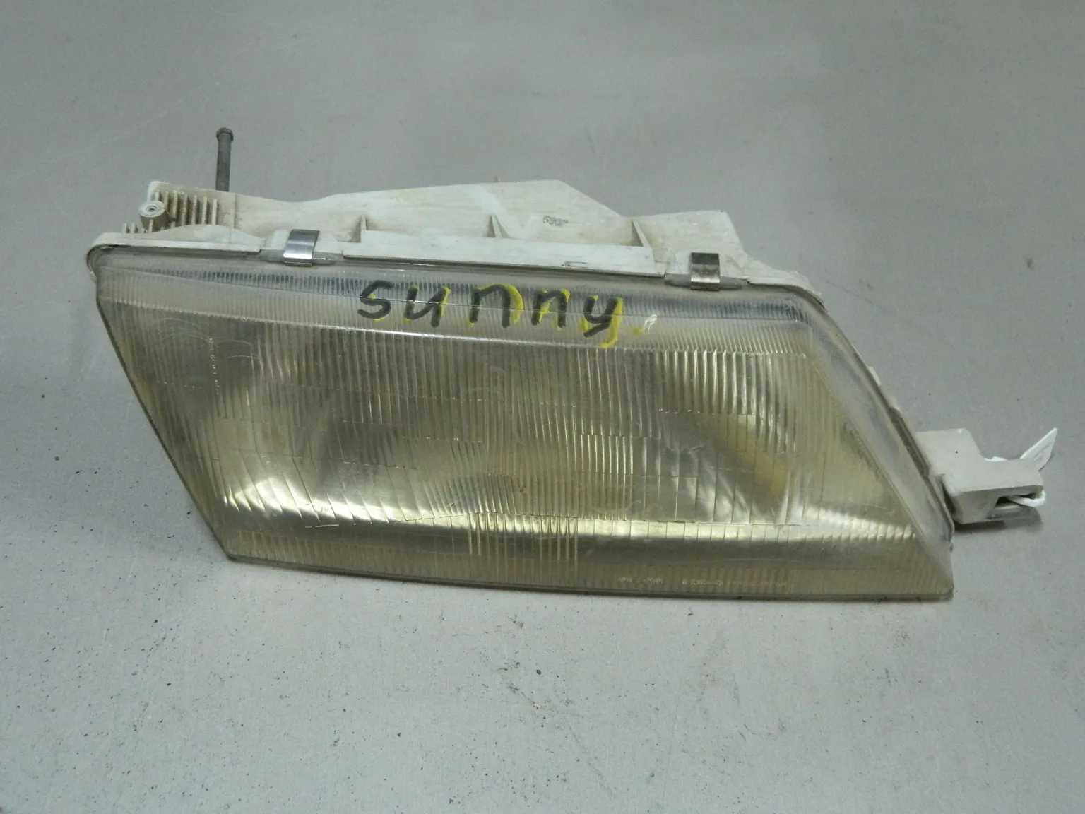 Фара NISSAN SUNNY B14 Перед Прав 1498 (Контрактный) 68000467