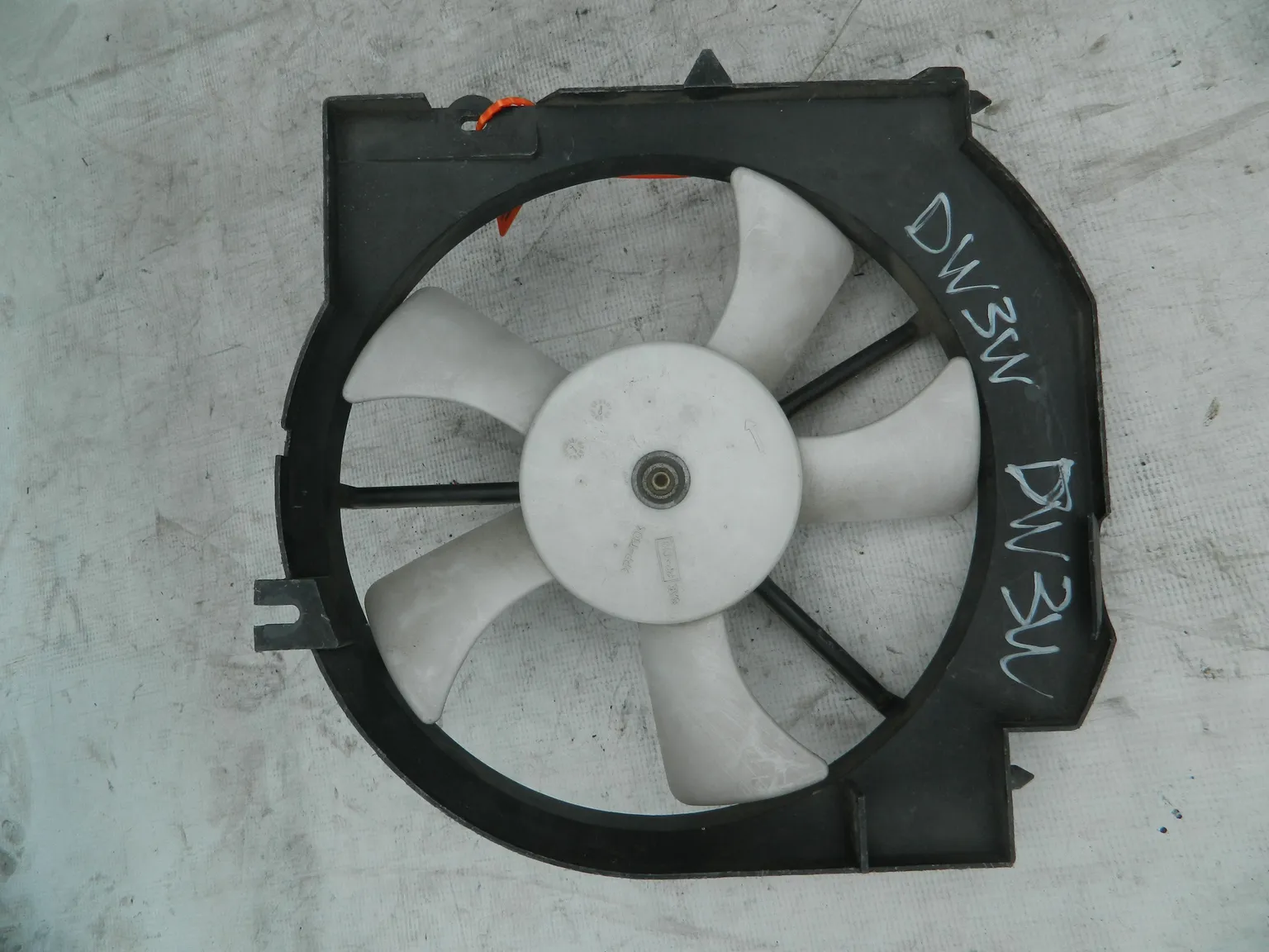 Диффузор радиатора MAZDA DEMIO DW3W (Контрактный) 72355018