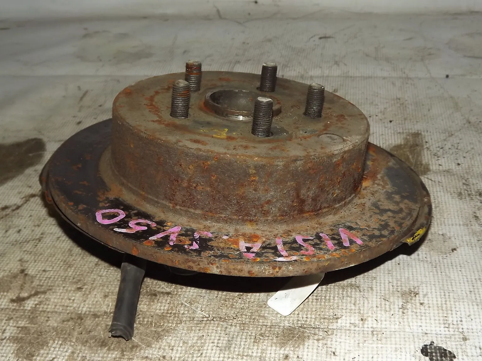 Ступица TOYOTA VISTA SV50 Зад Лев (Контрaктный) 35017196