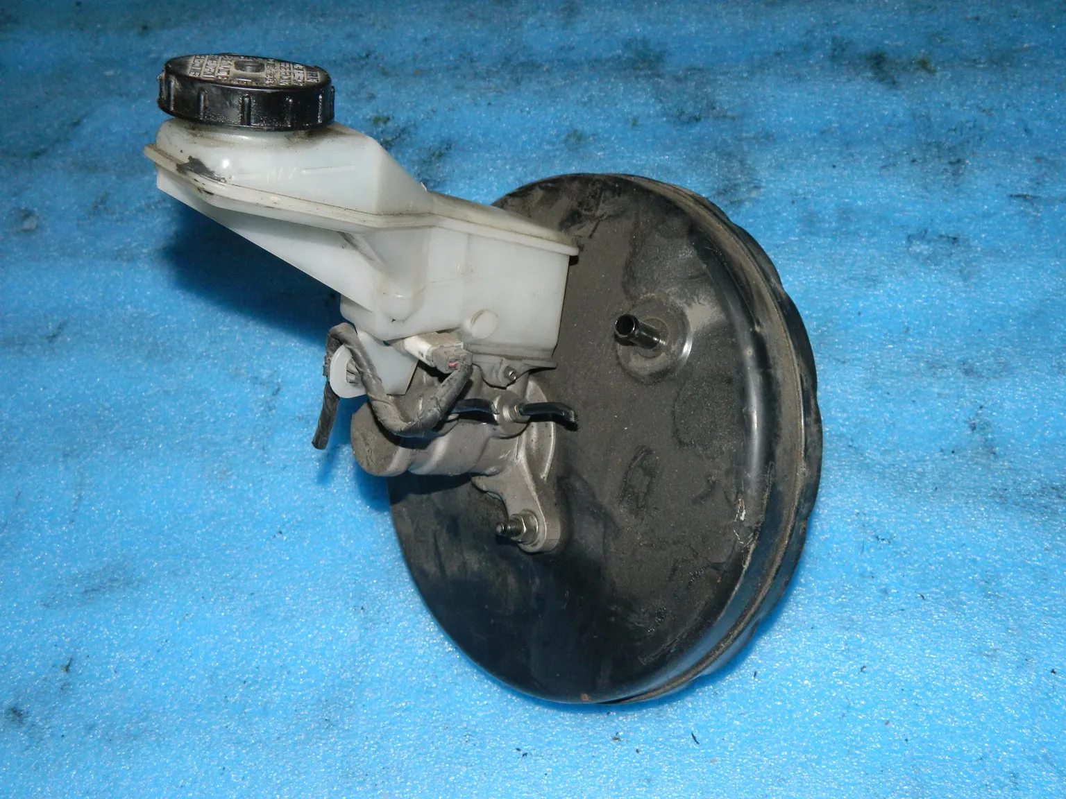 Главный тормозной цилиндр NISSAN DUALIS KJ10 (Контрактный) 23537317