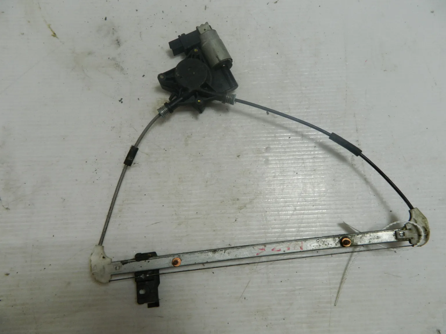 Стеклоподъёмник Перед Прав MAZDA 6 45992330 Б/У