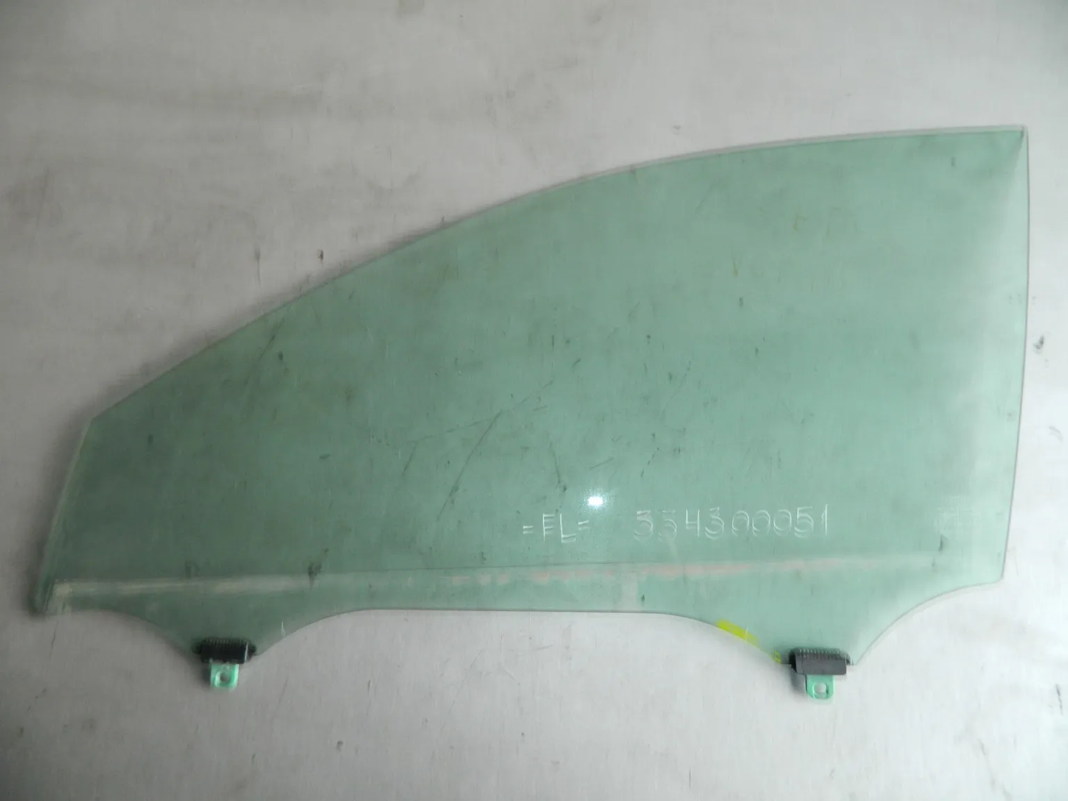 Стекло двери TOYOTA CAMRY ACV40 Перед Лев (Контрактный) 334300051