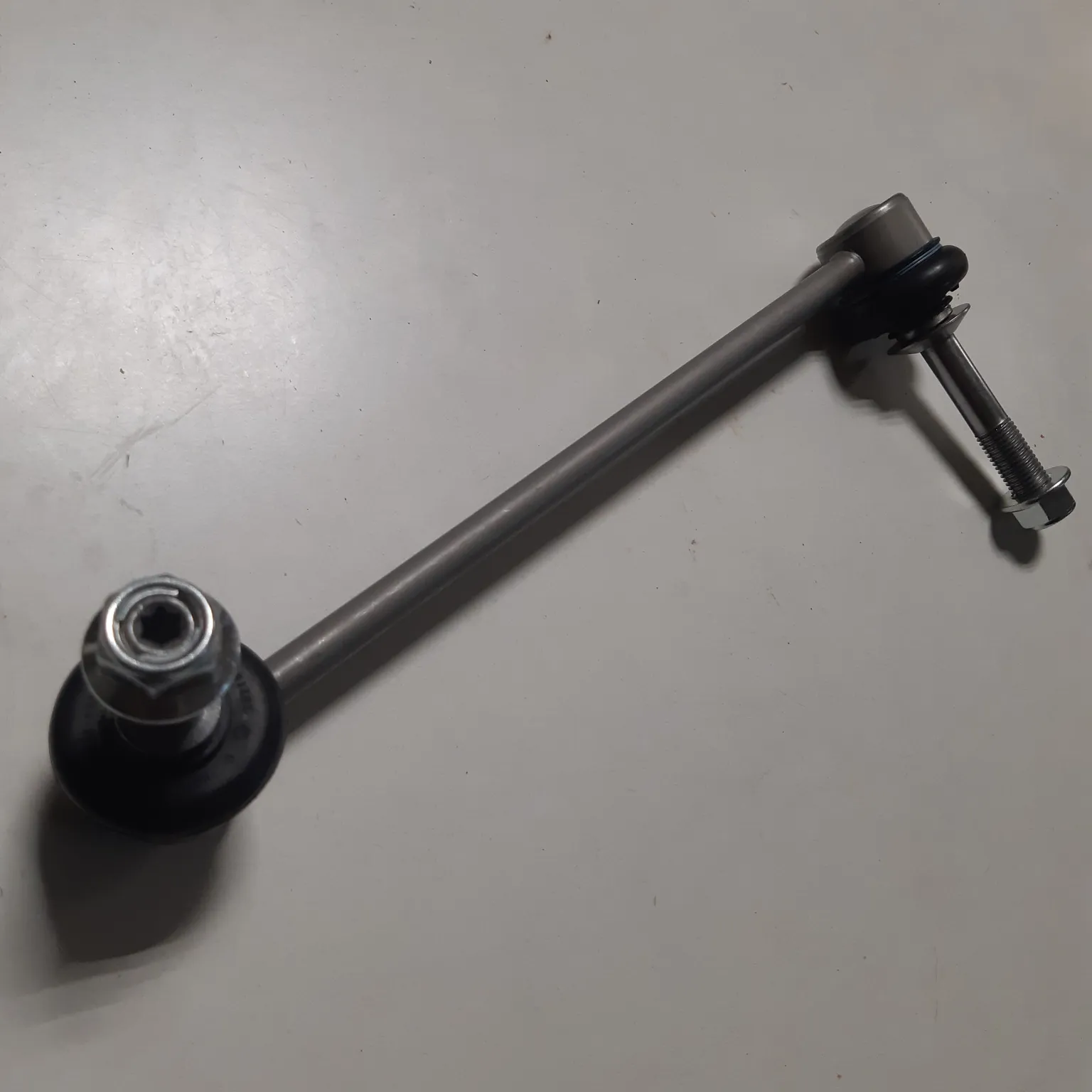 Тяга стабилизаторa GENERAL PARTS 31356773024 BMW X5 E70 2007-2013, BMW X6 E71/E72 08-14 Перед. Прав