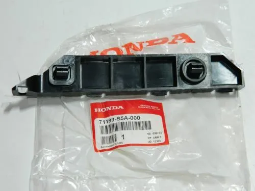 Кронштейн бампера HONDA 71193-S5A-000
