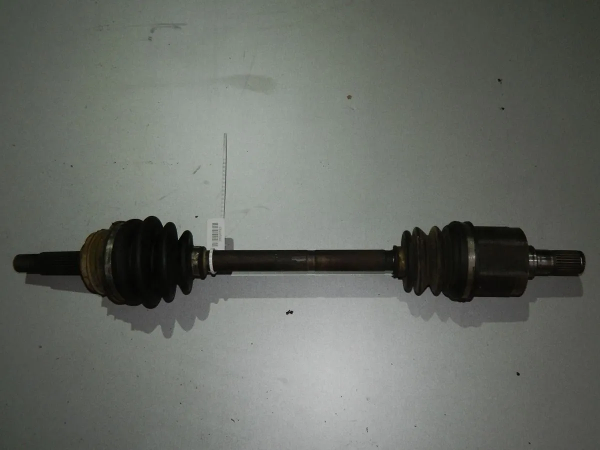 Привод HYUNDAI ACCENT LC G4EB Перед Лев (Б/У) 35020193