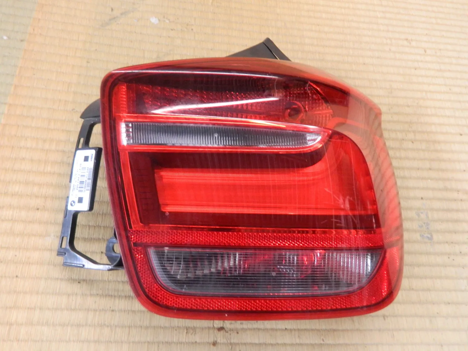 Фонарь BMW 1-Series F20 Задн Прав (Контрактный) 35815054