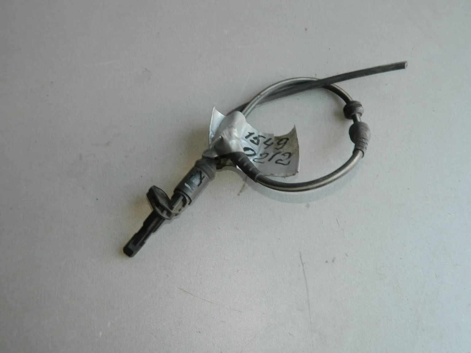 Датчик ABS VOLKSWAGEN GOLF Перед Лев (Контрактный)15490212