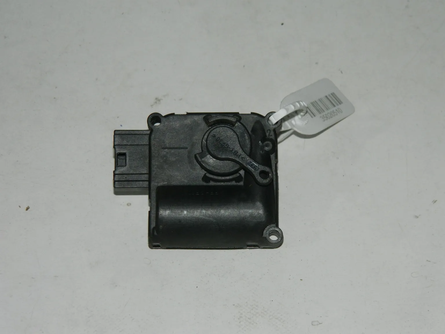Сервопривод заслонки печки AUDI Q7 4L (Б/У) 35020510 0132801319