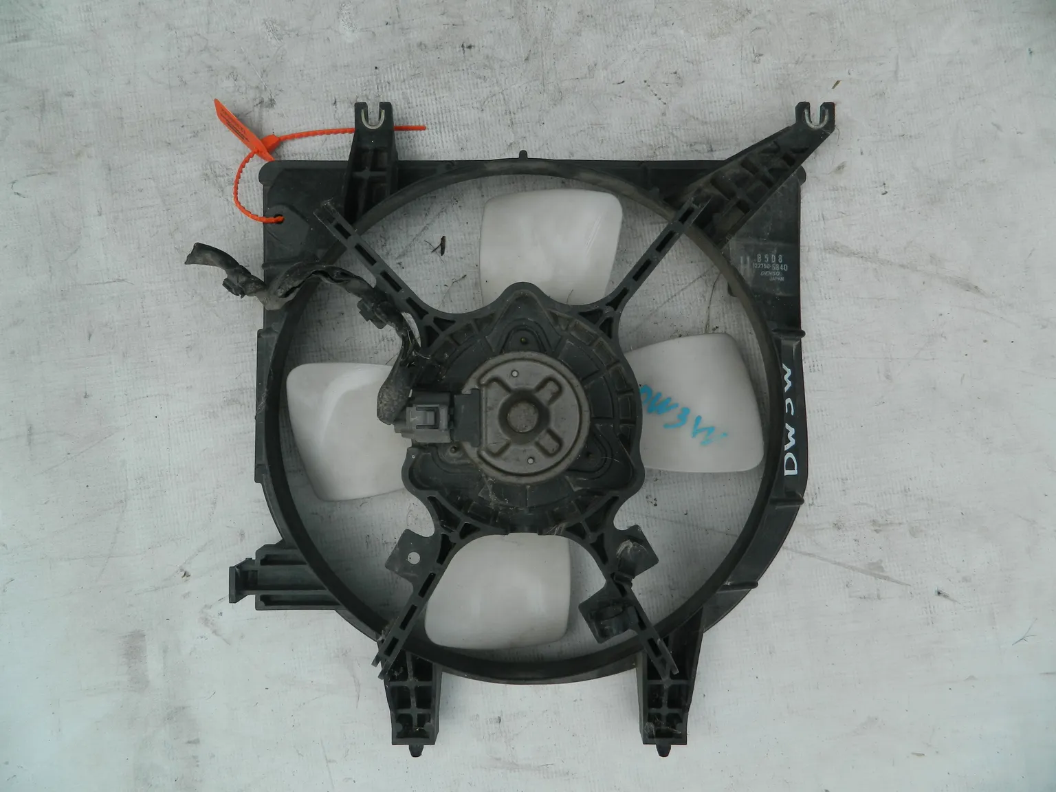 Диффузор радиатора MAZDA DEMIO DW3W (Контрактный) 72355042