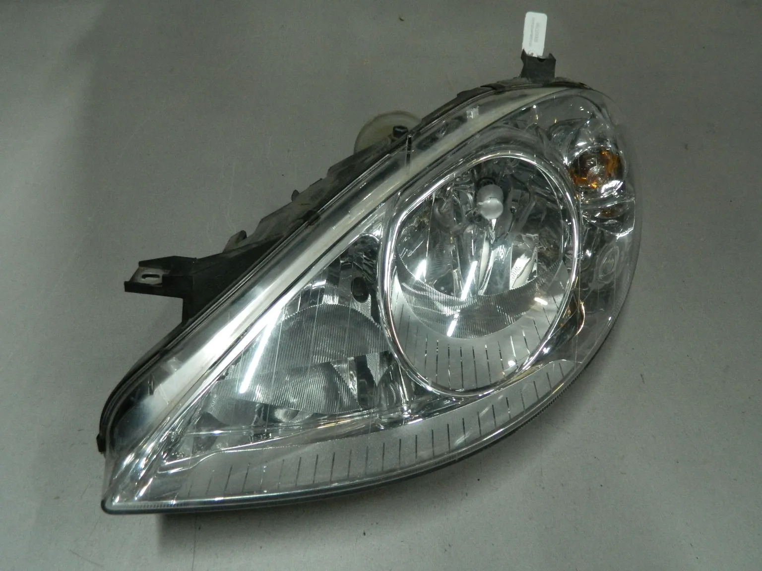 Фара MERCEDES-BENZ A-CLASS W169 Перед Лев (Контрактный) 68000798