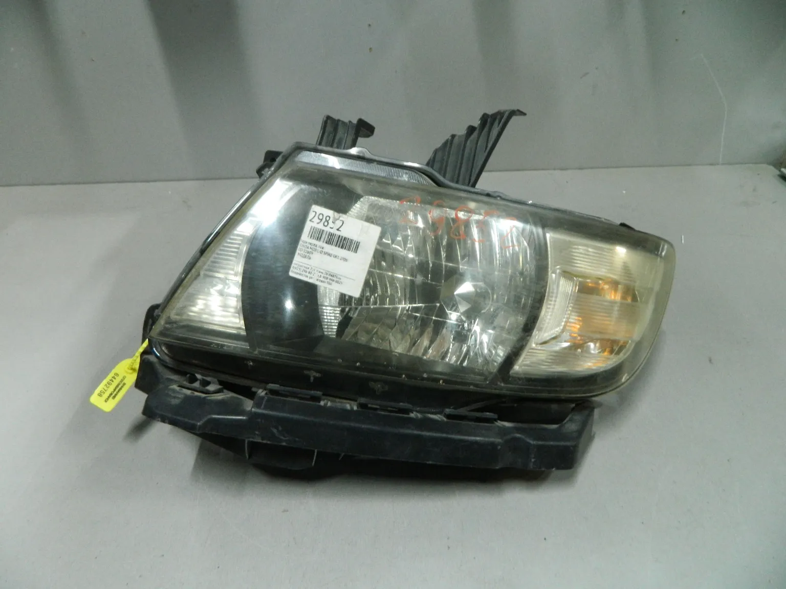 Фара HONDA MOBILIO SPIKE GK1 Перед Лев (Контрактный) 64492758