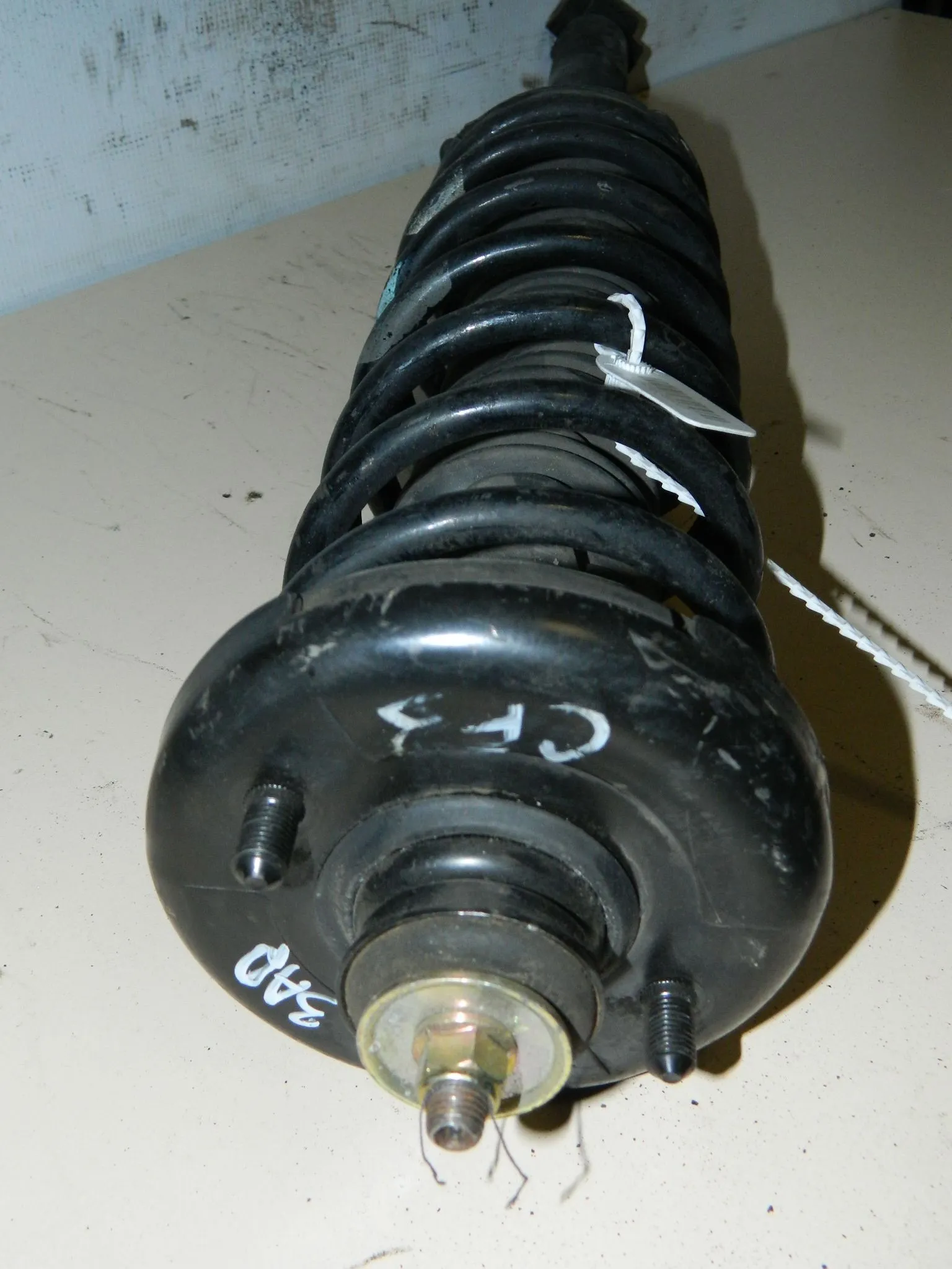 Стойка подвески HONDA TORNEO CF3 Зад (Контрактный) 45976912