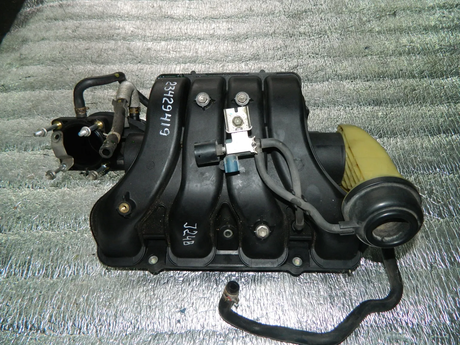 Коллектор впускной SUZUKI GRAND VITARA TDA4W J24B (Контрактный) 23429419