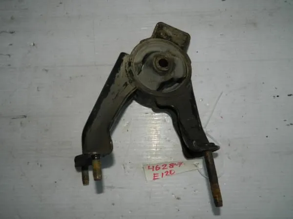 Подушка двигателя TOYOTA COROLLA ZZE120 4ZZFE Зад (Б/У) 1237122130