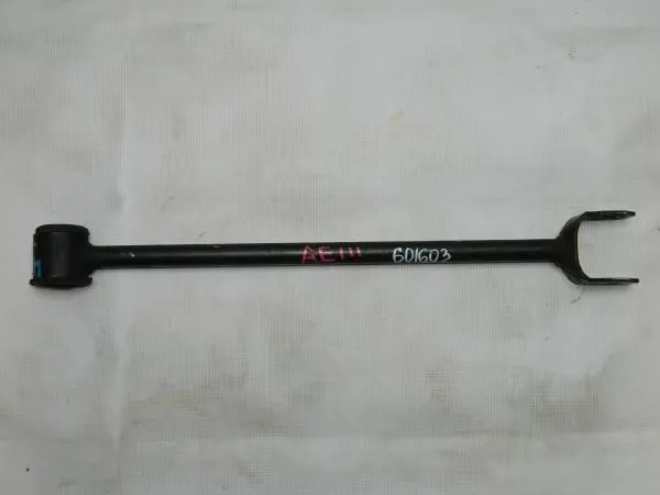 Тяга подвески TOYOTA COROLLA SPACIO AE111 Зад (Контрактный)