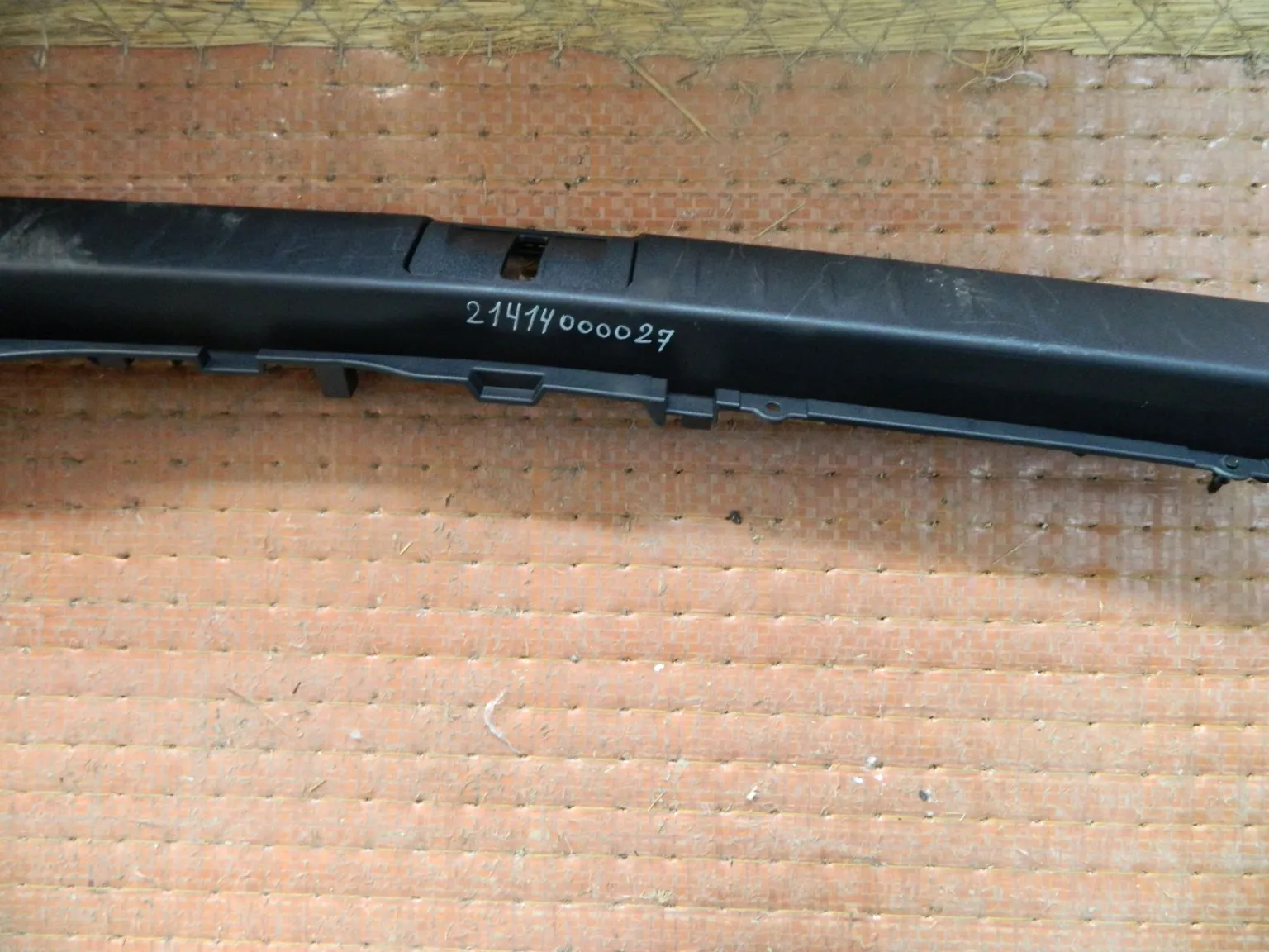 Накладка замка багажника LEXUS RX350 GGL10 (Контрактный) 21414000027