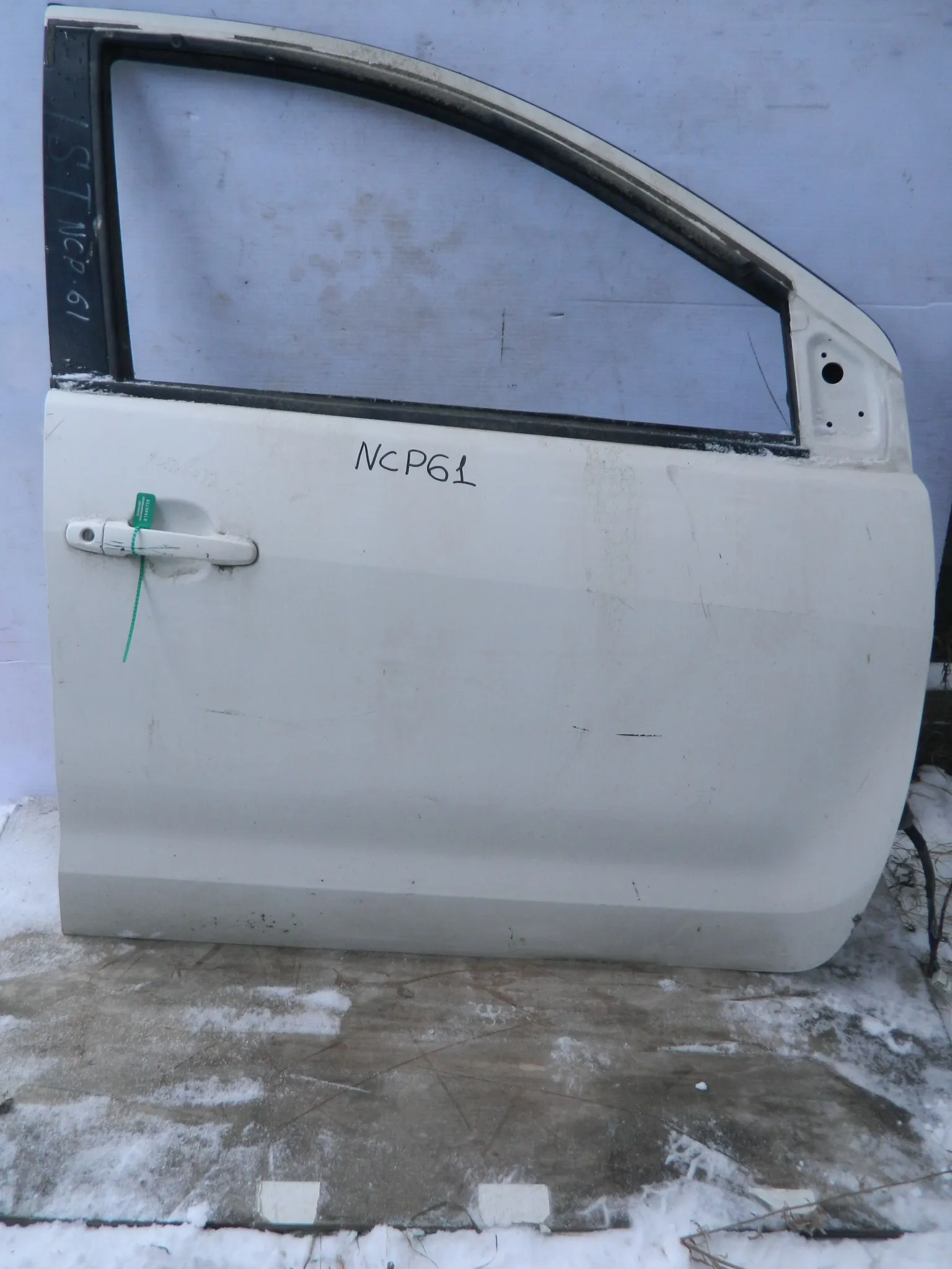 Дверь TOYOTA IST NCP60 Перед Прав (Контрактный) 81540733