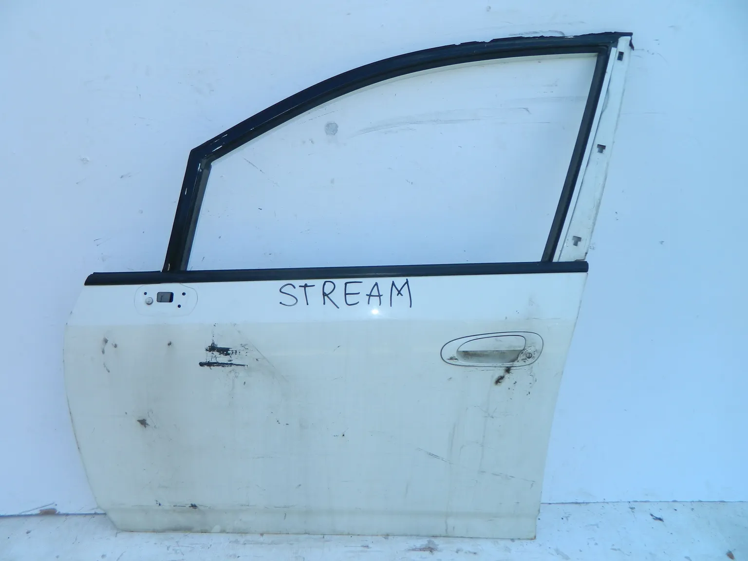 Дверь HONDA STREAM RN1 Перед Лев (Контрактный) 46098143 67050S7A010ZZ